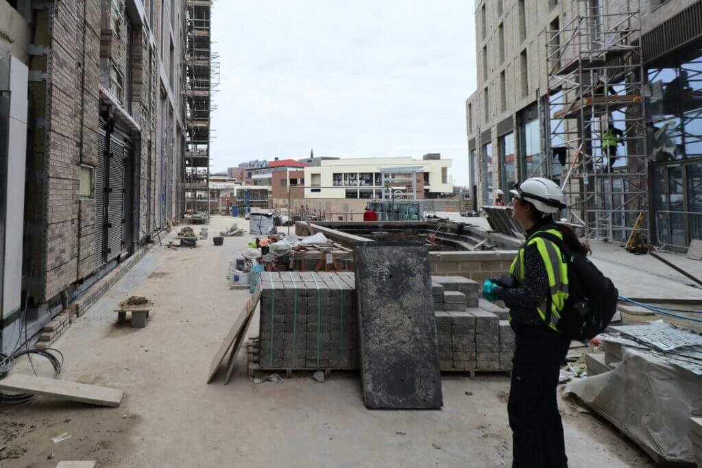 Sarah Hooton - On-site