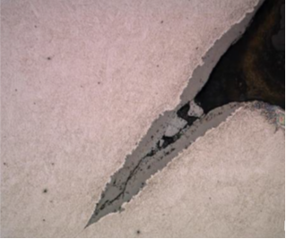 Tearing exhibiting fresh oxide growth